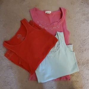 3 girls ribbed tank tops